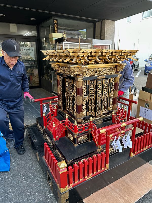 天井を外した胴体